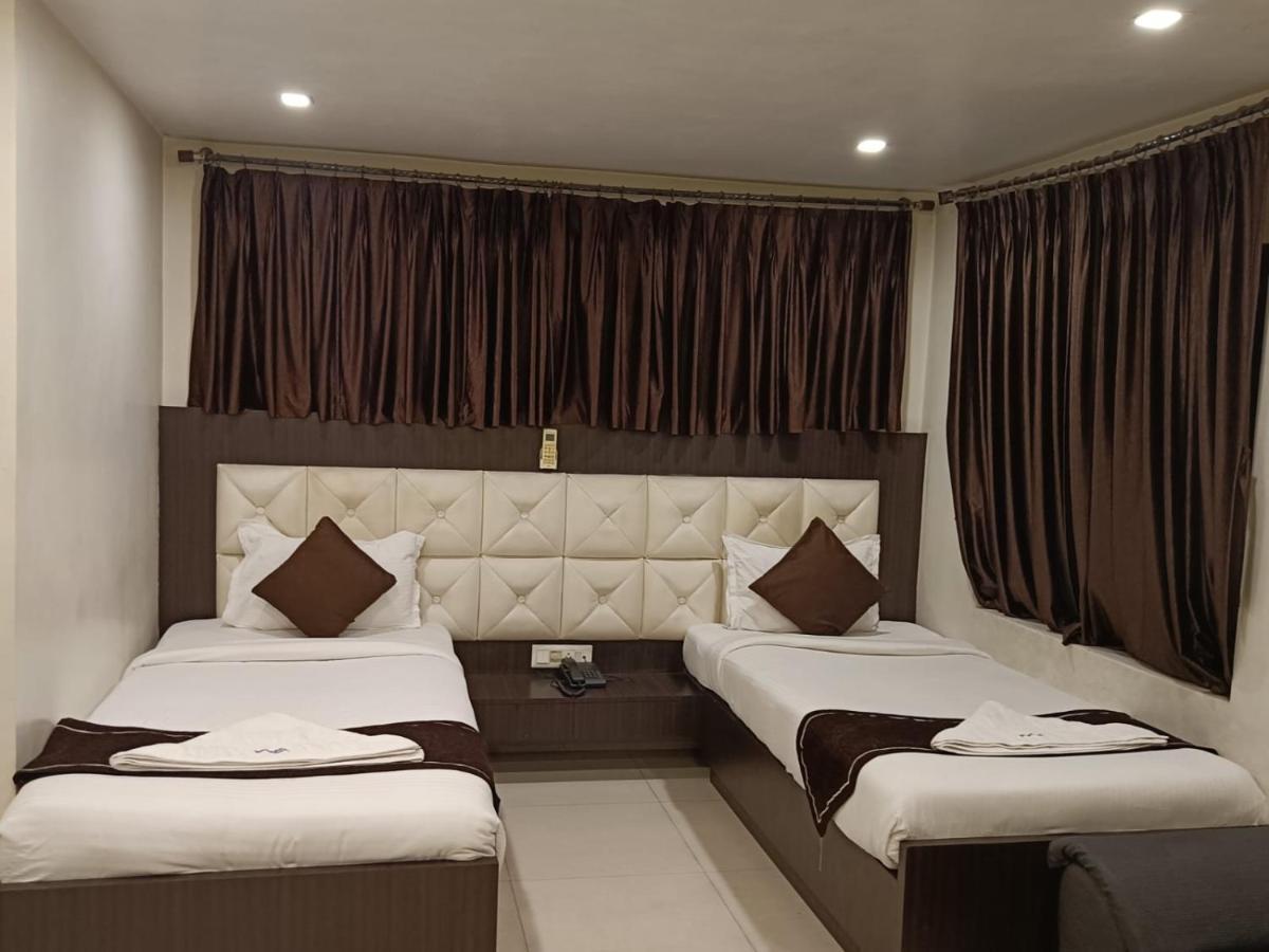 Sheldon Hotel Kolkata Bagian luar foto