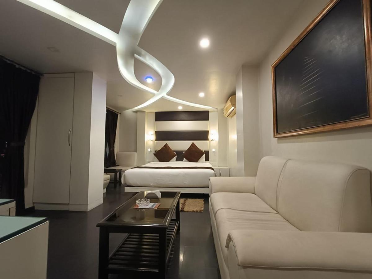 Sheldon Hotel Kolkata Bagian luar foto