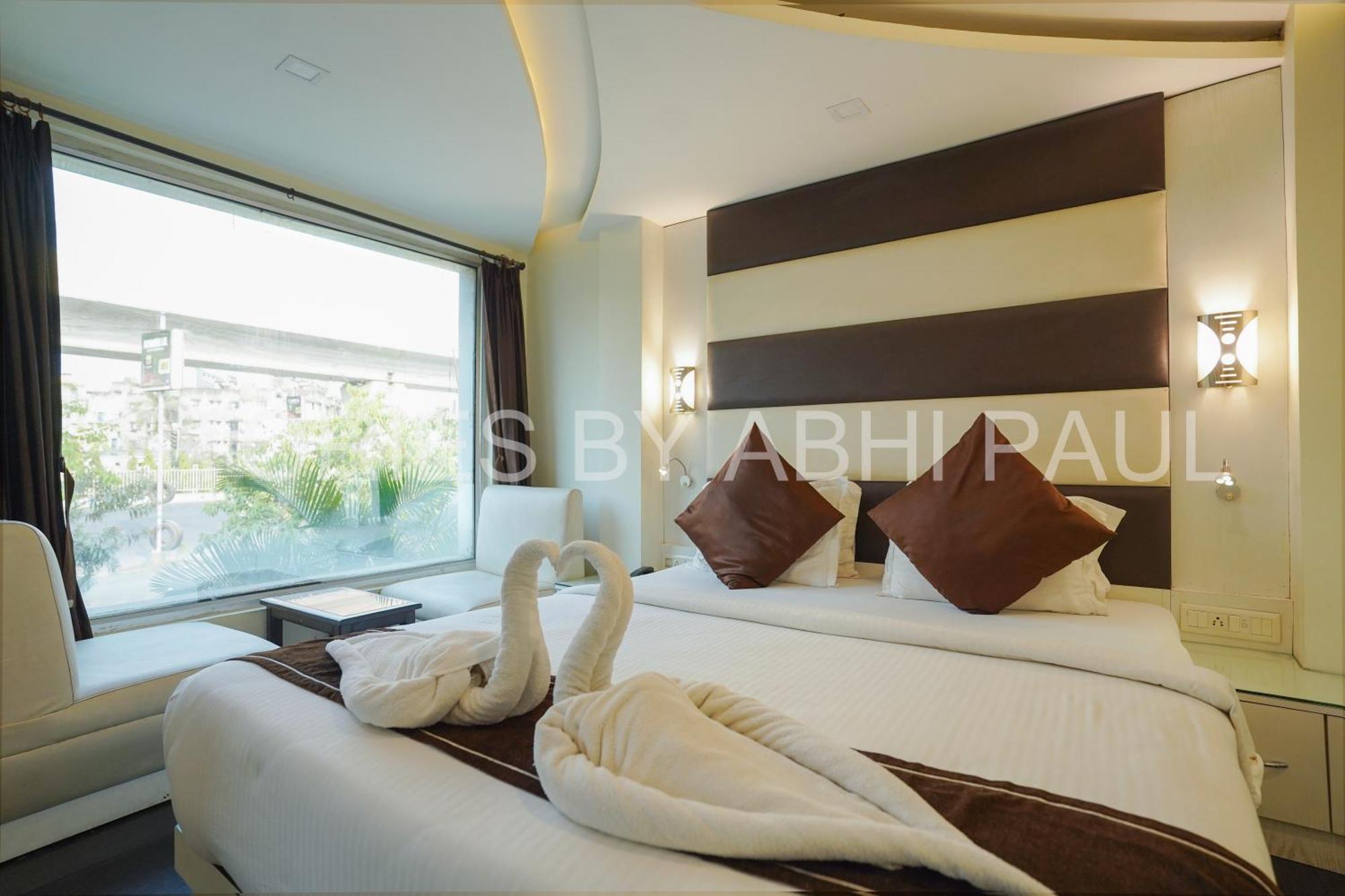 Sheldon Hotel Kolkata Bagian luar foto