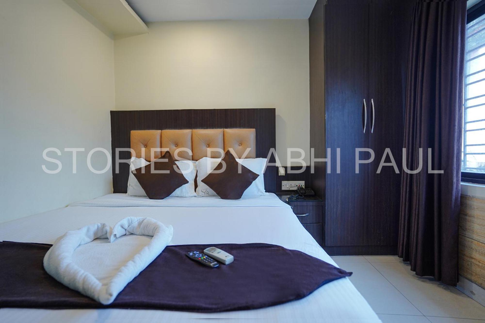 Sheldon Hotel Kolkata Bagian luar foto