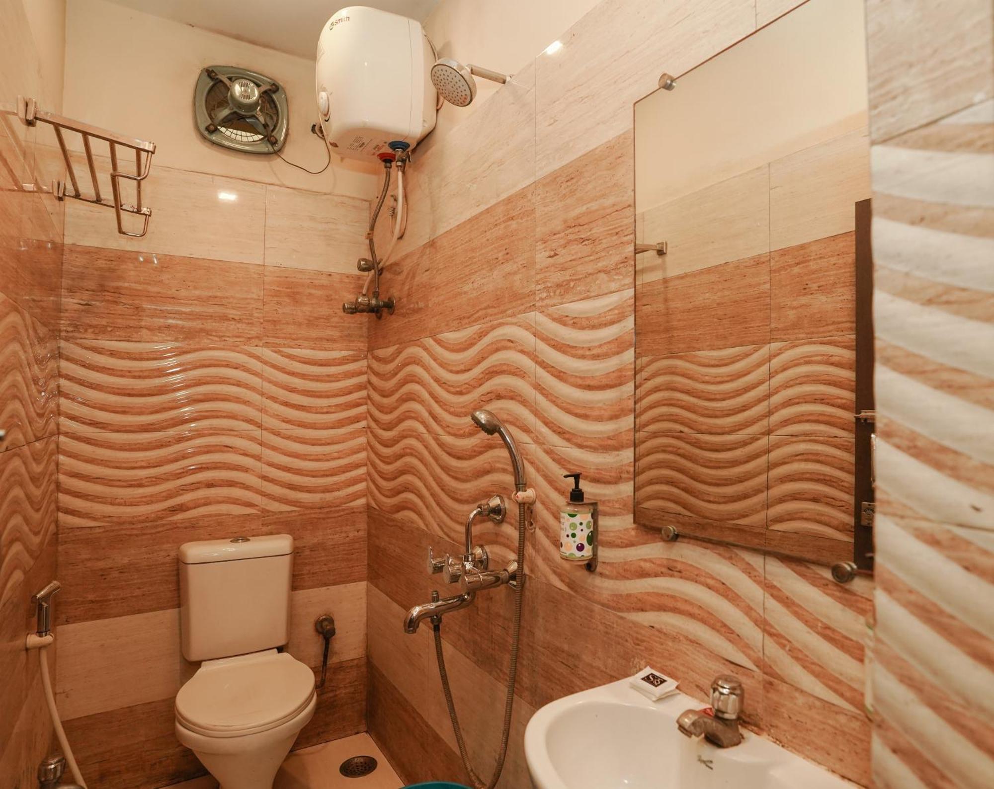 Sheldon Hotel Kolkata Bagian luar foto