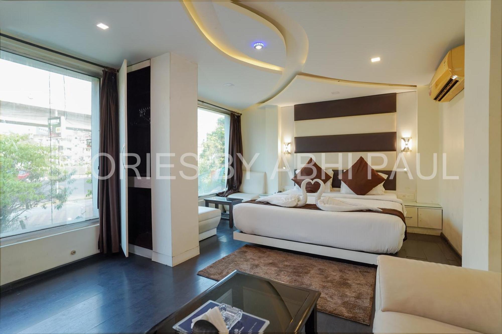 Sheldon Hotel Kolkata Bagian luar foto