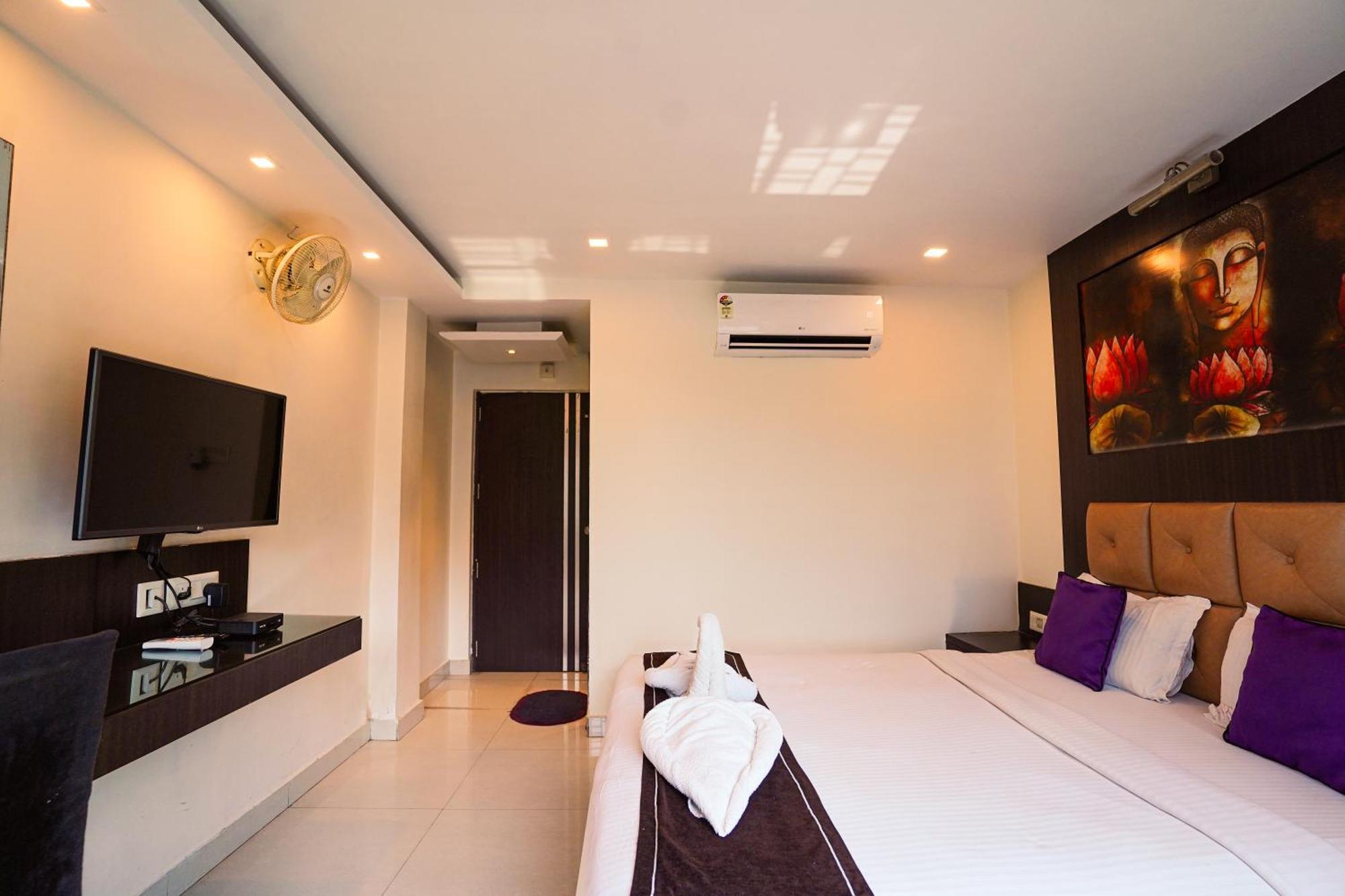 Sheldon Hotel Kolkata Bagian luar foto