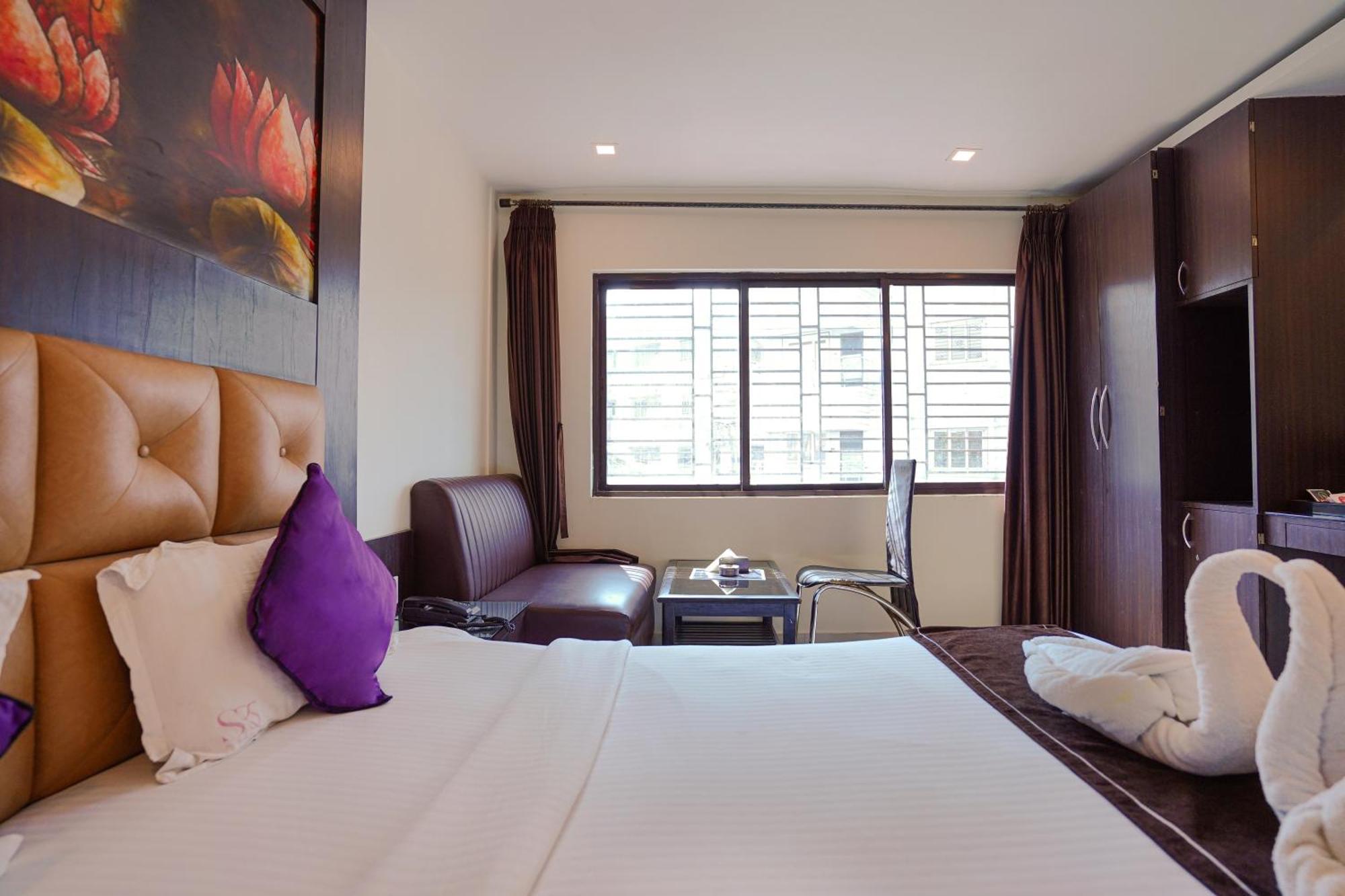 Sheldon Hotel Kolkata Bagian luar foto