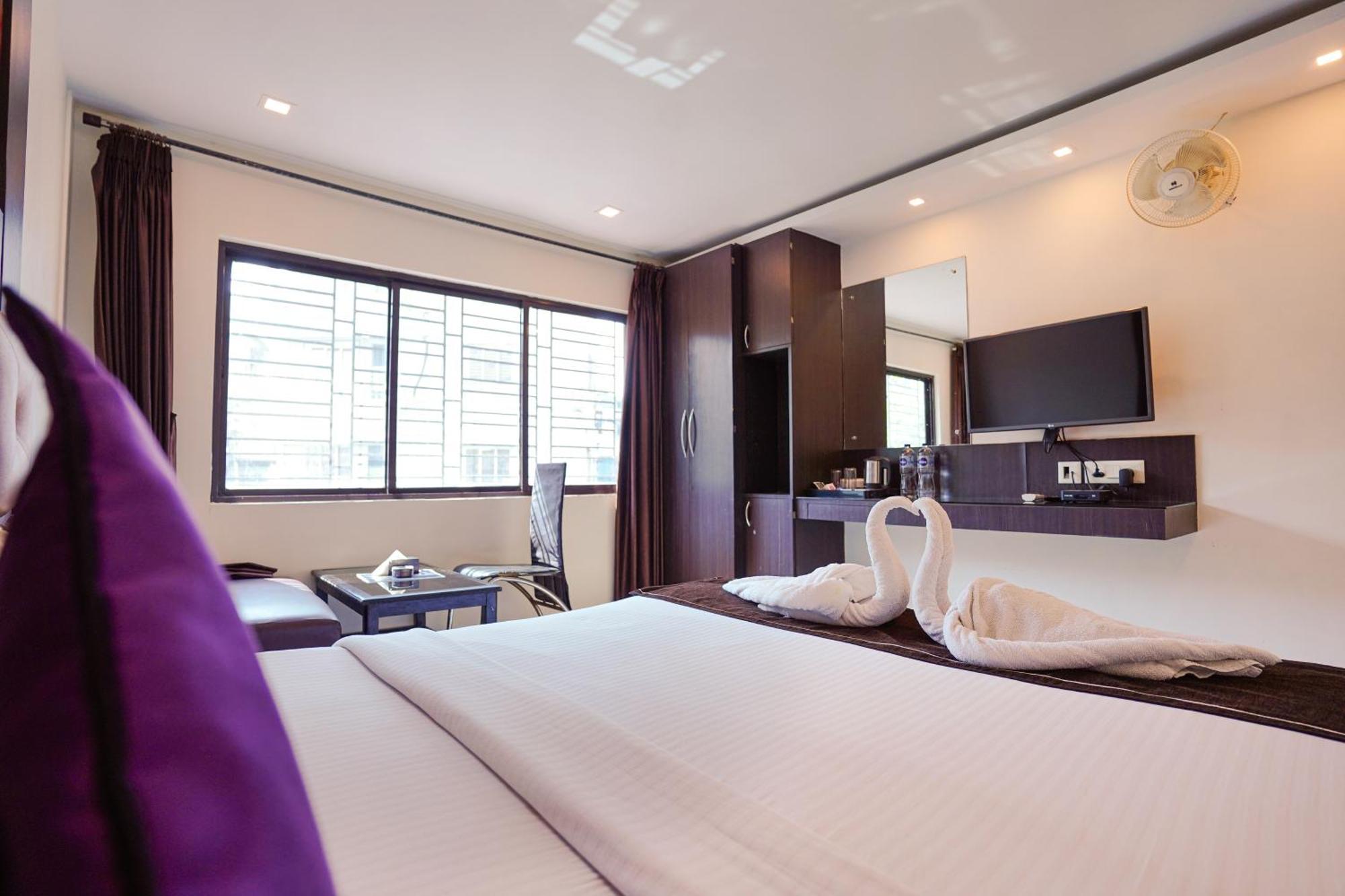 Sheldon Hotel Kolkata Bagian luar foto