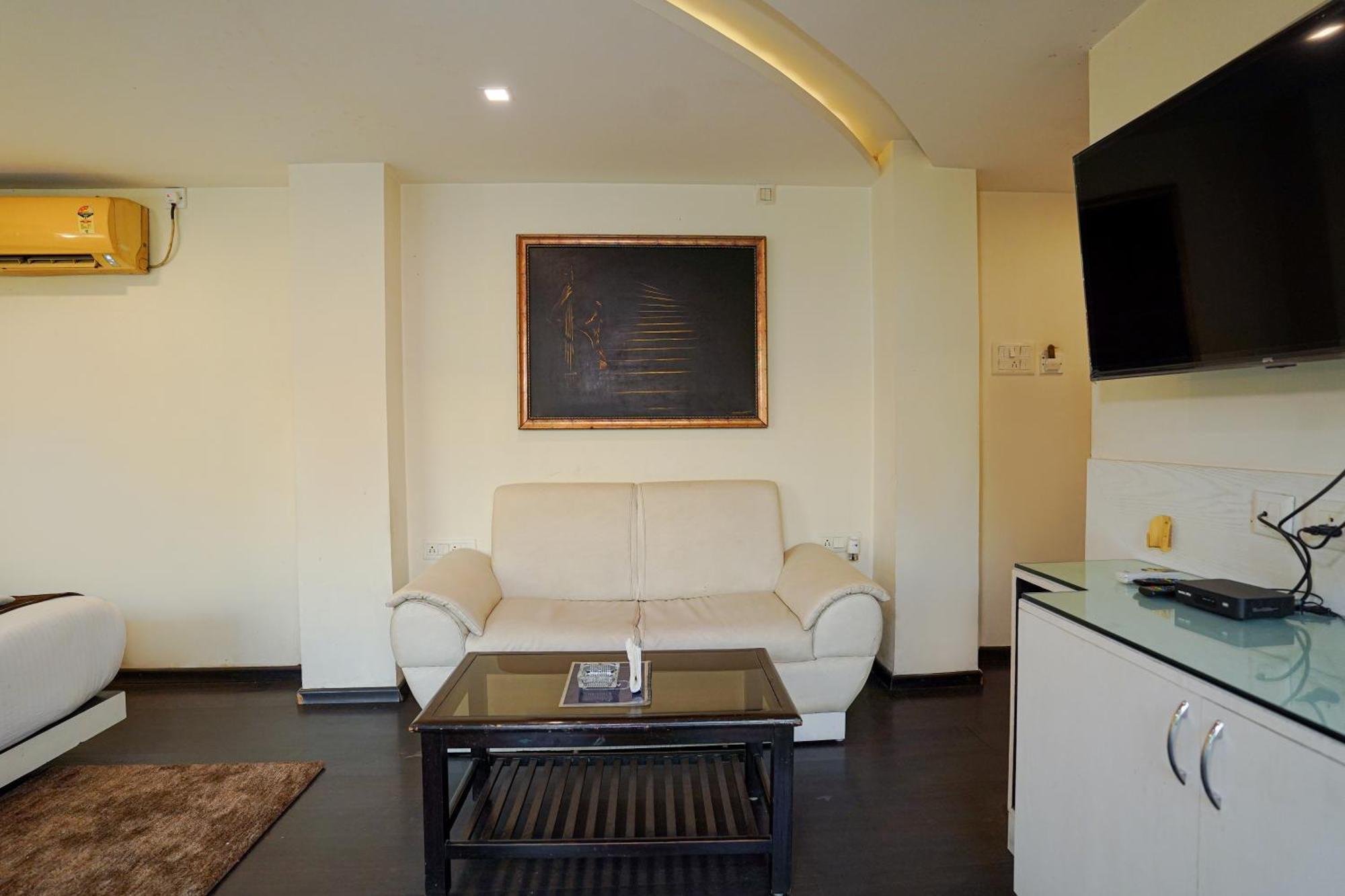 Sheldon Hotel Kolkata Bagian luar foto