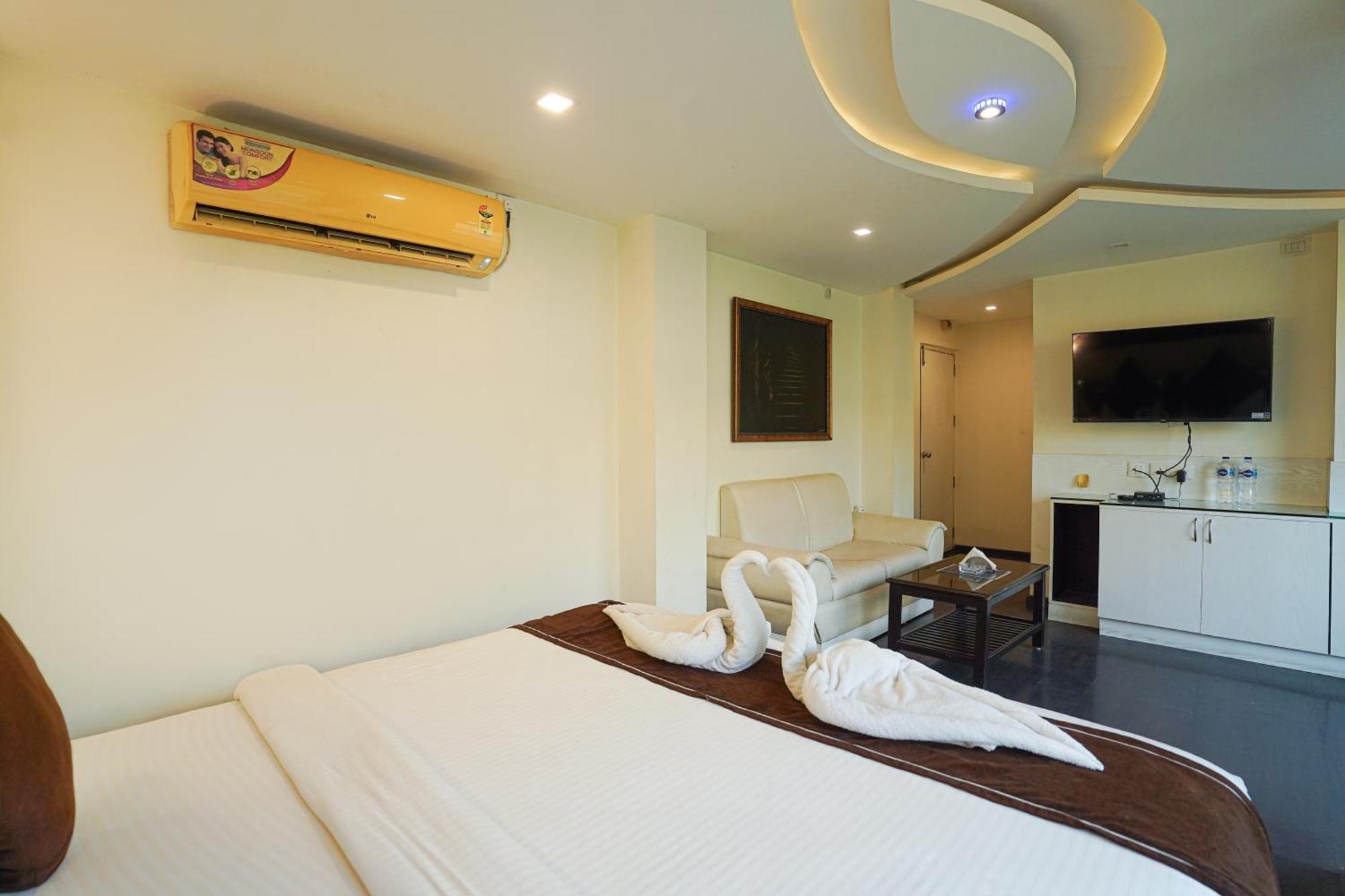 Sheldon Hotel Kolkata Bagian luar foto
