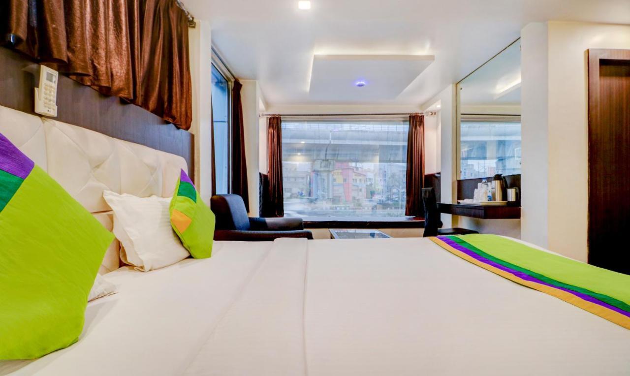Sheldon Hotel Kolkata Bagian luar foto