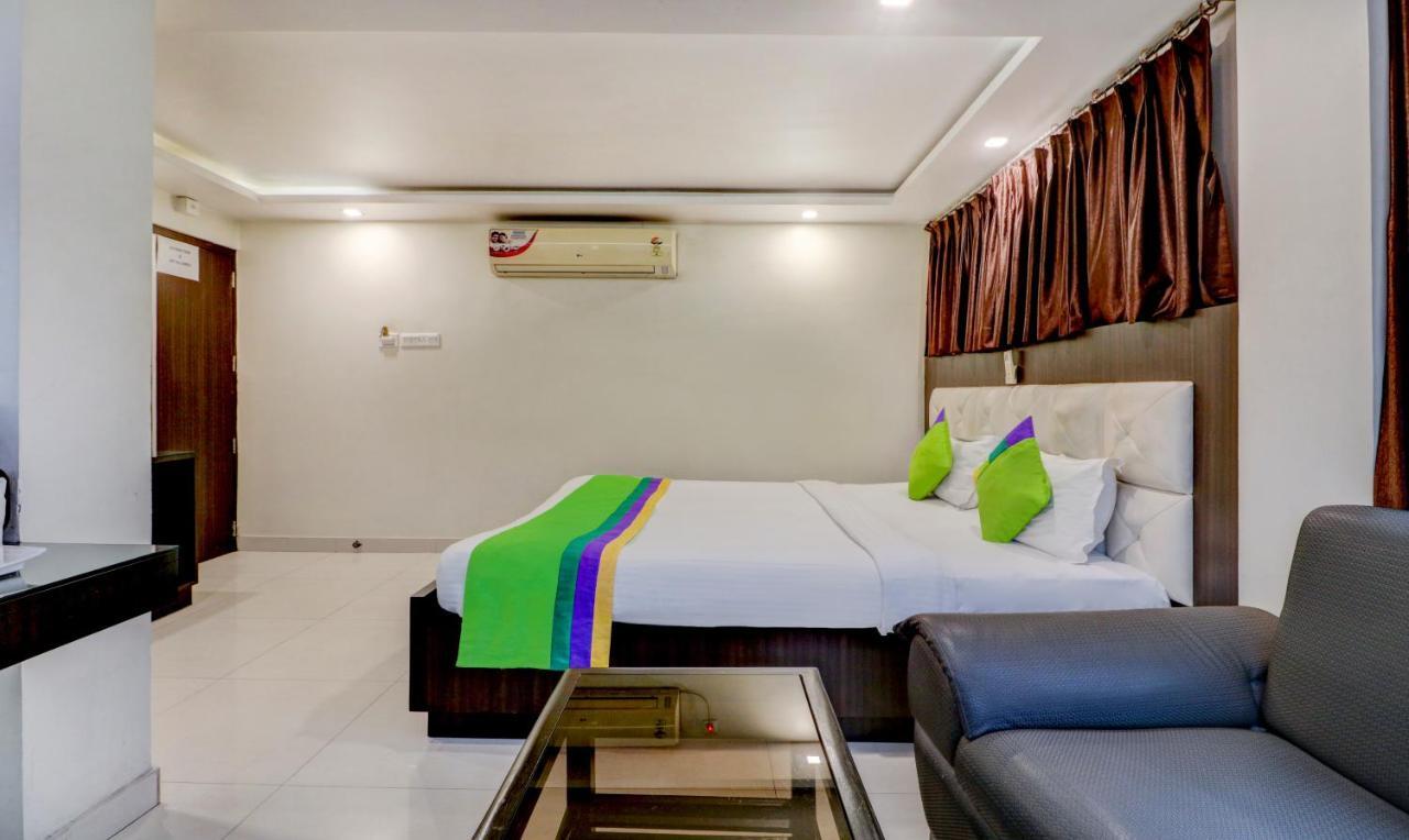 Sheldon Hotel Kolkata Bagian luar foto