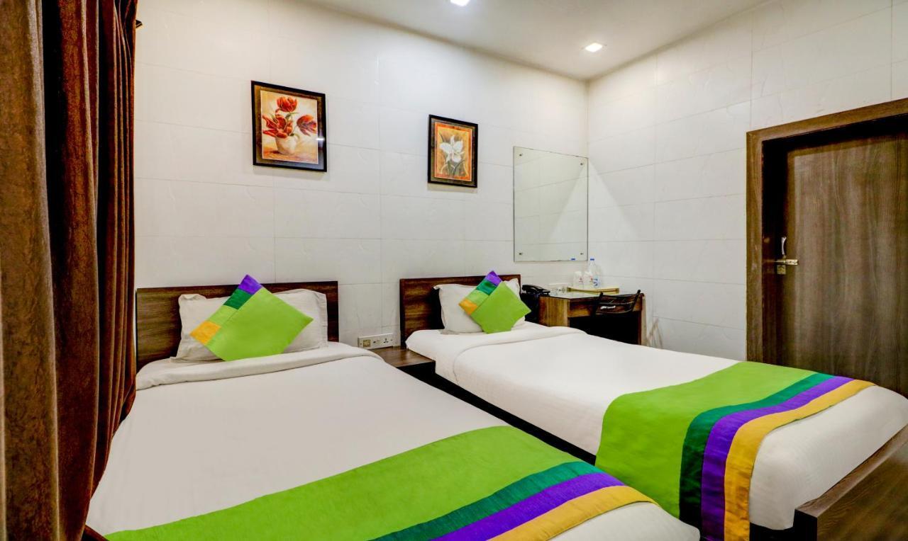 Sheldon Hotel Kolkata Bagian luar foto