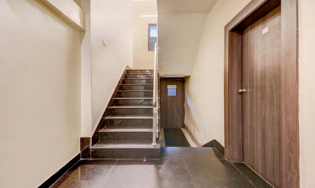 Sheldon Hotel Kolkata Bagian luar foto