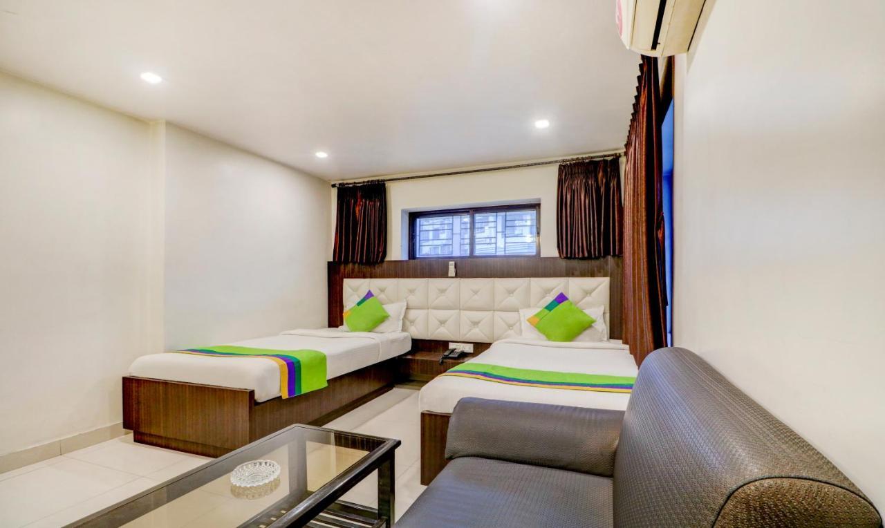 Sheldon Hotel Kolkata Bagian luar foto