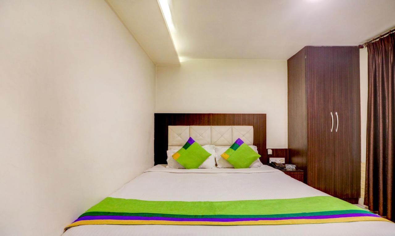 Sheldon Hotel Kolkata Bagian luar foto