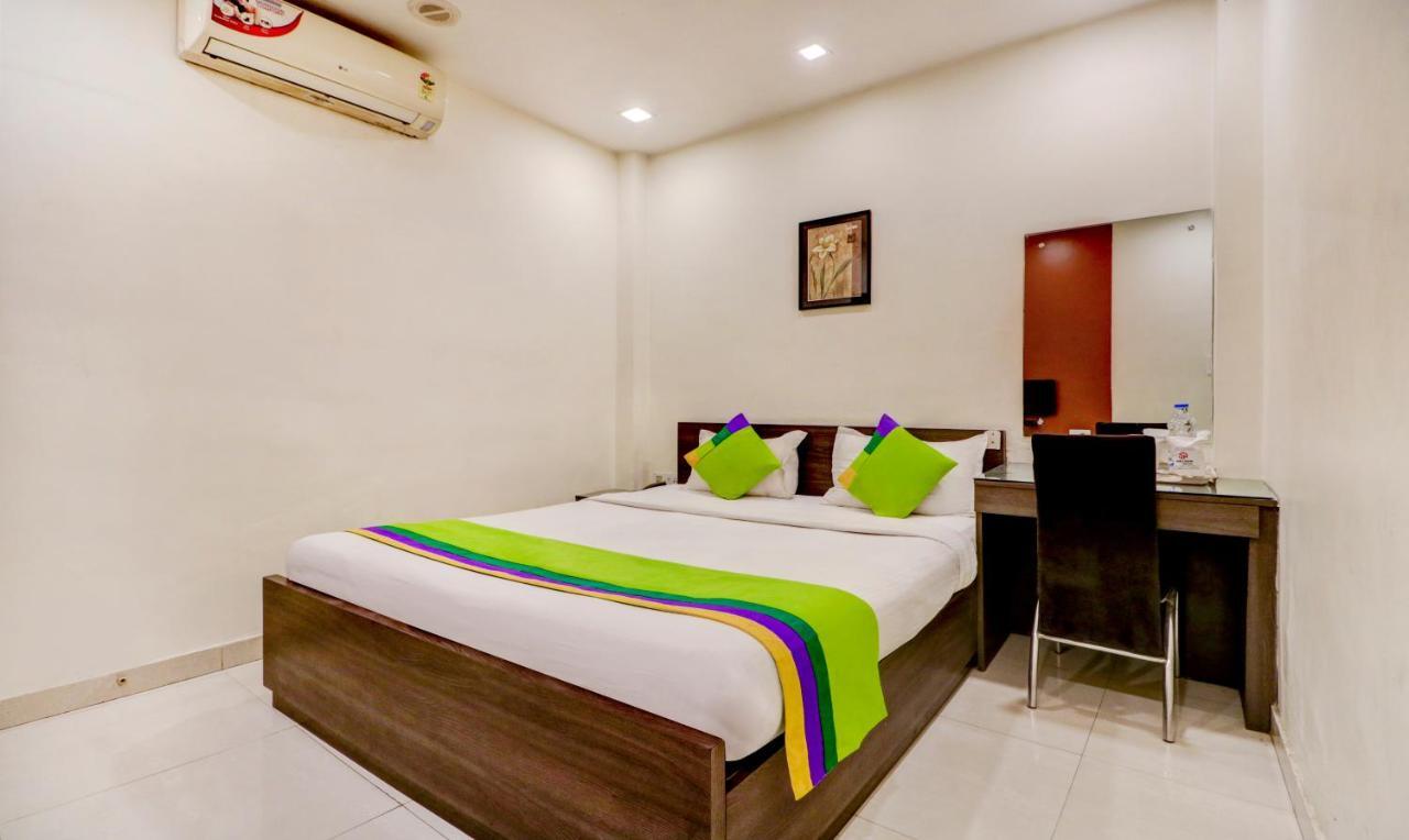 Sheldon Hotel Kolkata Bagian luar foto